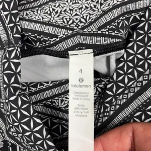 Lululemon Leggings Womens 4 Black Floral Geometric High Rise Ankle Yoga Pants thumbnail 3