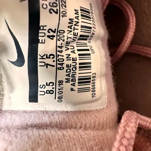 Nike women’s Triple Pink Air Max 98- 640744-200 - Pumice Plum Chalk. Sz 8.5 thumbnail 7