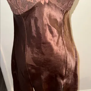 Frederick's of Hollywood Elegant Brown Lace Trim Nightgown thumbnail 6