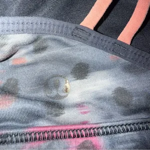Lululemon Lighten‎ Up Bra Windy Blooms Regal Plum Multi / Naval Blue /Alarming 8 thumbnail 5