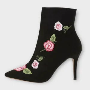 Betsey Johnson Estelli Rose Embroidered Ankle Boot Size 8.5 thumbnail 1