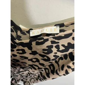 Karlie Leopard Tie Shoulder Ruffle Bottom Dress Womens S Tan Black Animal‎ Print thumbnail 4
