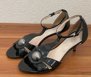COACH Hellena Black Soft Patent Leather T-strap Kitten Heels Sandals Size 7.5B thumbnail 1