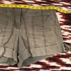 Khaki Army Green Sporty Preppy Utility Carpenter Cargo Cuffed Shorts Golf Tennis Country Club Cotton Drawstring Waist Hiking Camping Glamping Adventure Explorer Summer Beach Streetwear Vintage 2000s Y2K Grunge Old Money Quiet Luxury Micro Mini 100% Cotton Sz 10 - Measurements in pics thumbnail 4