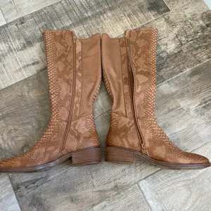 Baretraps Mallory Alligator Knee High‎ Boots 6 Brown Boho Western Comfort Shoes thumbnail 10