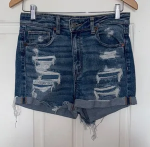 American Eagle Blue Distressed Mom Short Jeans Shorts Size 6 thumbnail 1