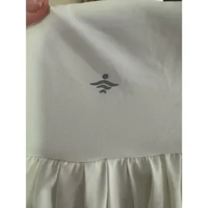 Halara White Pleated 2-in-1 Tennis Skirt Skort with‎ Pocket Size Medium NWT thumbnail 6