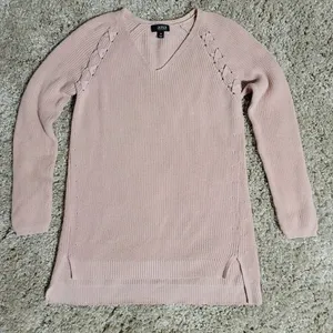 Sweater thumbnail 1