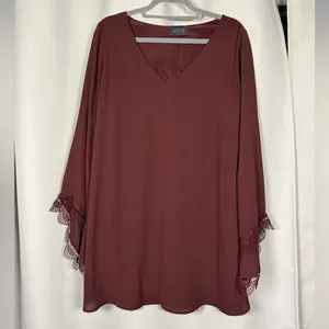 ASTR The Label Burgundy Bell Sleeve Lace V Neck Shift Dress thumbnail 2