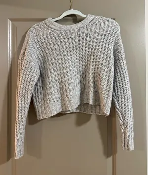 American Eagle Sweater Cropped thumbnail 1