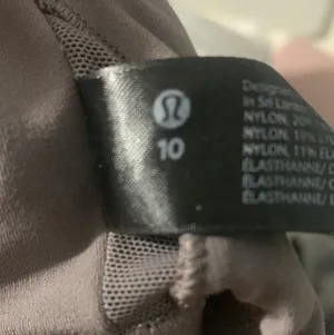 Lululemon Align Tank thumbnail 1