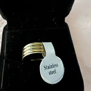 Unisex Stainless Silver Simple Band Size 17/8.5 thumbnail 2