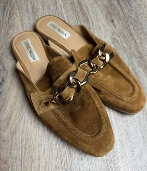 Steve Madden Cassady Tan Suede Chain-Accent Mules Size 8.5 M thumbnail 1