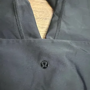 Lululemon Black Performance Leggings 30” | Size 6 thumbnail 4