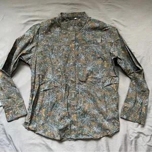 The North Face women’s long sleeve green light weight button up blouse medium thumbnail 1