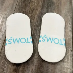 TOMS white/blue stripes no show socks set 2 pair size medium 8-10.5 women NEW thumbnail 2