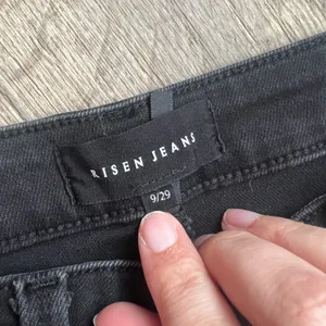 Risen black distressed jeans size 9/29‎ thumbnail 9
