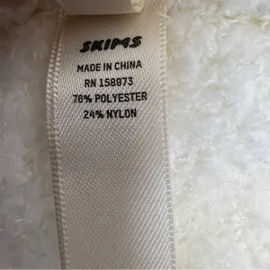 Skims Plus Size 2X/3X Women’s Cozy Knit Tank Cream/Bone Color Super Soft Cropped thumbnail 6