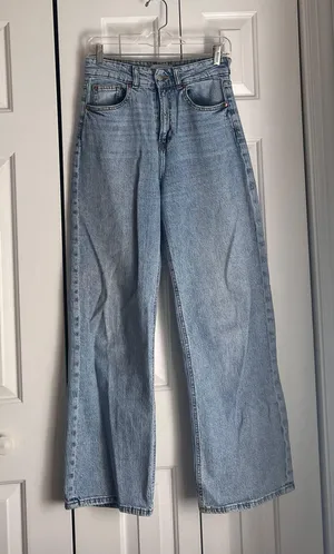 H&M Jeans thumbnail 1