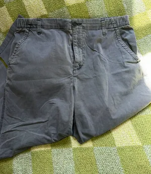 Old Navy woman’s Gray Chino pants thumbnail 1