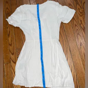 Chic White Asymmetrical Button Dress Size 0 thumbnail 9