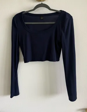 Shein Long Sleeve Crop Top thumbnail 1