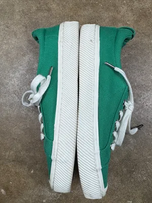 Cariuma Green Canvas Low-Top Sneakers with White Laces Size: 9 thumbnail 2