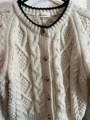 Sweater thumbnail 7