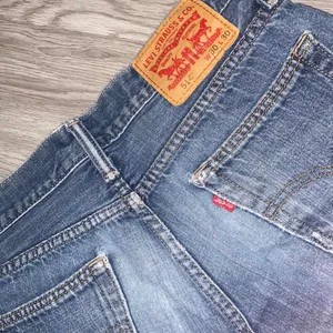 Levi’s Dark Denim Shorts  thumbnail 4