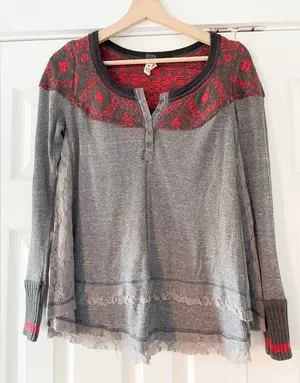 Free People Thermal Top Size XS Nordic Design Lace Sides Excellent Condition‎ thumbnail 1