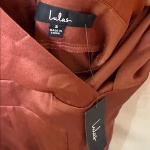 NWT LuLu’s Look off luxe rusty rose satin asymmetrical wide leg jumpsuit S thumbnail 9