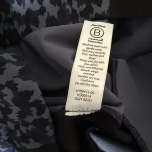 Athleta Brooklyn‎ Printed Shorts thumbnail 5