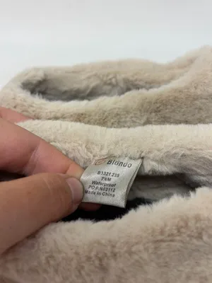 Blondo Suri Waterproof Slipper Size 7.5 thumbnail 10