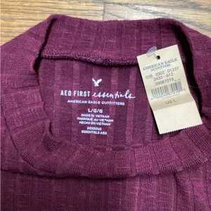 American Eagle chic ribbed high neck sleeveless sweater Burgundy size Large thumbnail 4