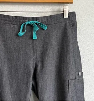 FIGS Yola Graphite Skinny Scrub Pants. Size Small thumbnail 4