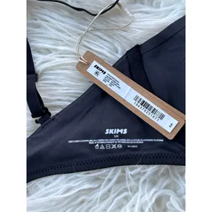 Skims Fits Everybody Unlined Demi Bra Onyx Size 32D thumbnail 8
