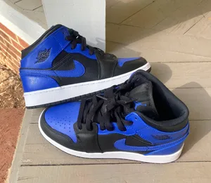 Nike Jordan 1 Mid thumbnail 1