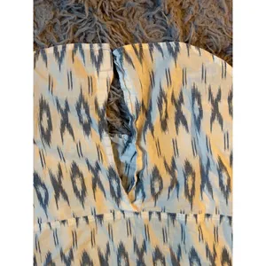 Faded Glory Womens Small Blue White Ikat Sleeveless Button Down Shirt Split Back thumbnail 3