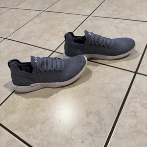 APL TechLoom Breeze Sneakers  Womens Size 9.5 thumbnail 3