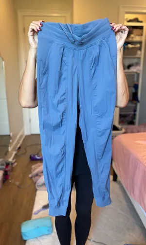 Lululemon jogers thumbnail 1
