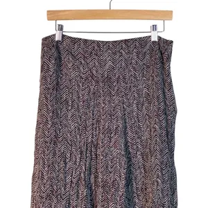 Jones New York Chevron Zigzag 100% Silk Midi Skirt Burgundy Black Size 10 thumbnail 2