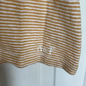 Abercrombie & Fitch tee thumbnail 4