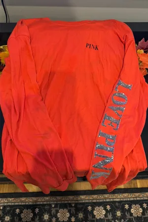 PINK Victoria's Secret Long Sleeve thumbnail 1