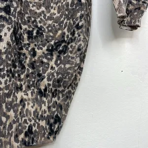 Aritzia Wilfred Balzac Leopard print light sweater size Medium thumbnail 8