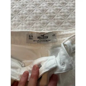 Hollister Curvy Ultra high rise mom short 3” thumbnail 3
