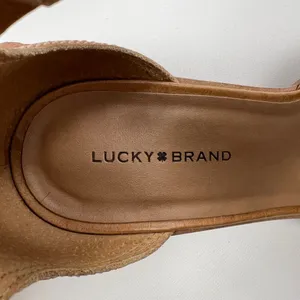 Lucky Brand Sabeni T-Strap Block-Heel City Sandals Tan Size 9.5 Runs Large (10) thumbnail 11