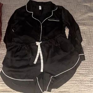 Stars Above Black Pajama Set with White Piping thumbnail 2