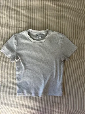 Aritzia TNA HomeStretch Rib Crew Waist T-Shirt thumbnail 2