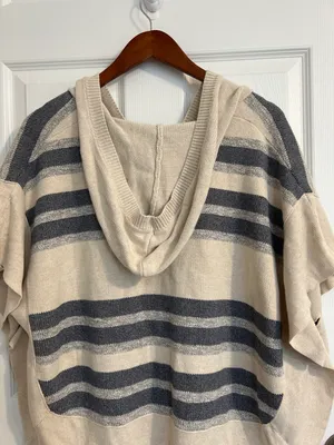 American Eagle Outfitters Poncho thumbnail 2