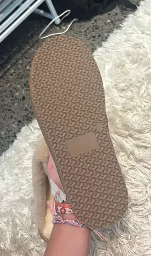 The Comfy Slippers thumbnail 7